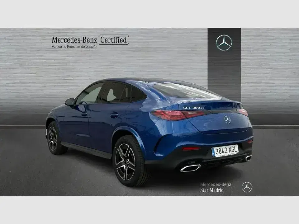Usado Mercedes GLC300e 333 CV (244 kW) 2025 Azul