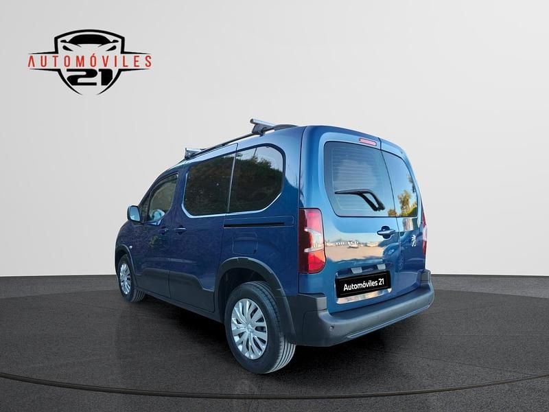 Usado Peugeot Rifter Active 100 CV (73 kW) 2022 Azul Monovolumen