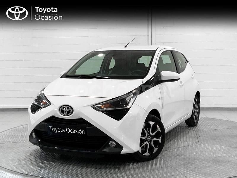Blanco Usado 2021 Toyota Aygo X-play Utilitario | 11.800 € (Precio justo) - Imagen 1/4