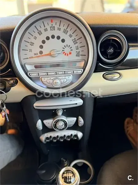 Usado Mini Cooper 116 CV (85 kW) 2007 Blanco Utilitario