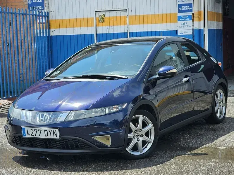 Usado Honda Civic Comfort 140 CV (102 kW) 2006 Azul Berlina
