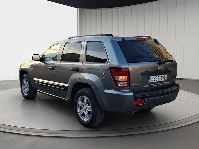 Usado Jeep Grand Cherokee Laredo 218 CV (160 kW) 2008 Gris / plata SUV