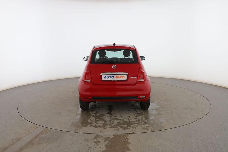 Usado Fiat 500 69 CV (50 kW) 2022 Rojo Utilitario