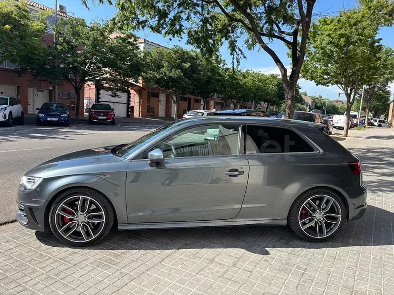 Usado Audi A3 Premium 300 CV (220 kW) 2016 Gris / plata Berlina
