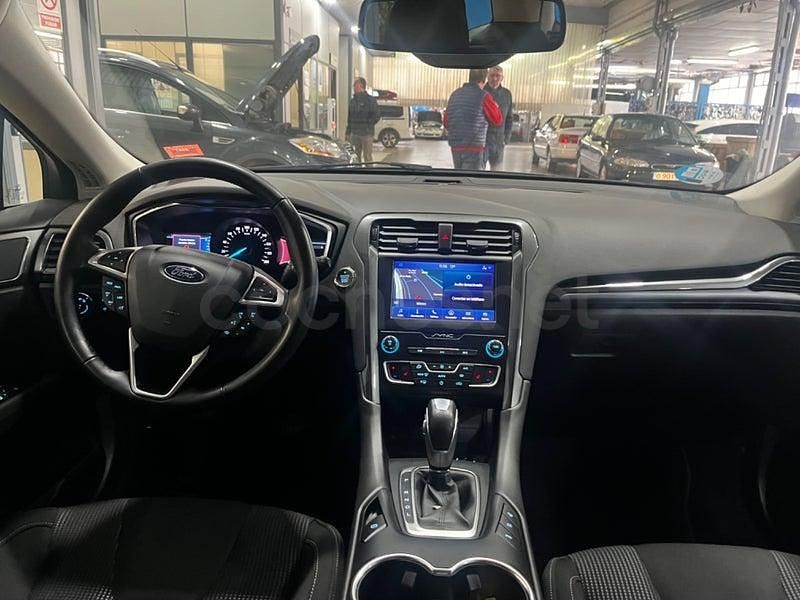 Usado Ford Mondeo Titanium 187 CV (137 kW) 2021 Azul Familiar