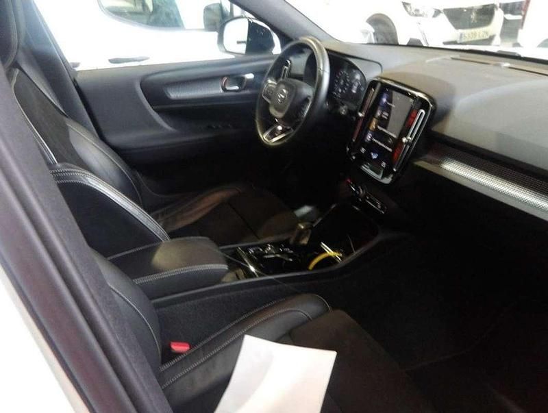 Usado Volvo XC40 Plus 261 CV (191 kW) 2022 Blanco SUV