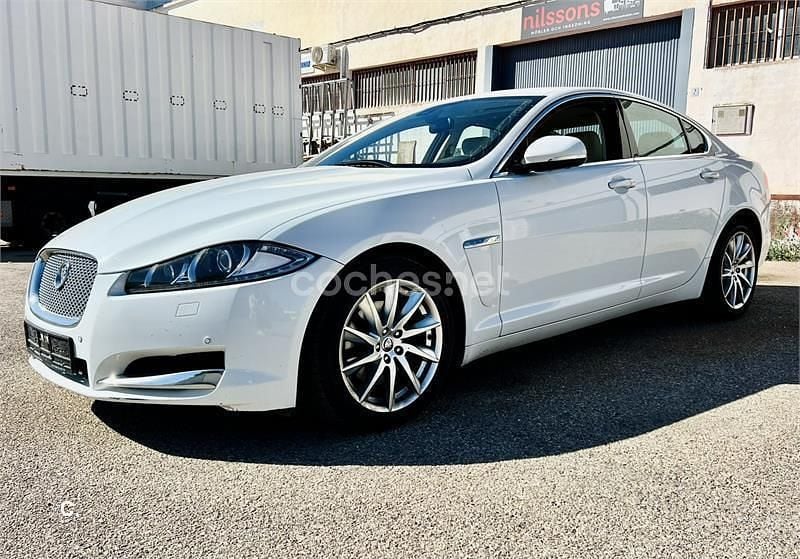 Usado Jaguar XF Luxury 190 CV (139 kW) 2012 Blanco Berlina