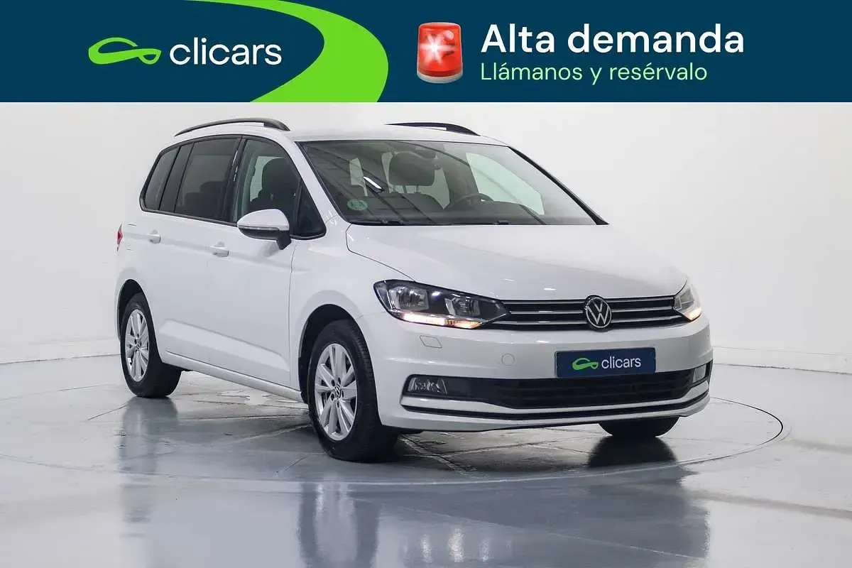 Usado VW Touran Advance 150 CV (110 kW) 2023 Blanco Monovolumen