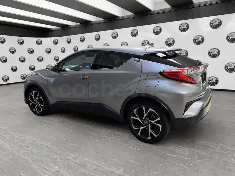 Usado Toyota C-HR Advance 122 CV (89 kW) 2019 Gris / plata SUV