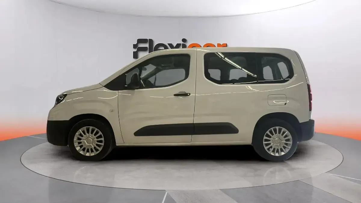 Usado Toyota Proace Verso City 102 CV (75 kW) 2025 Blanco Familiar