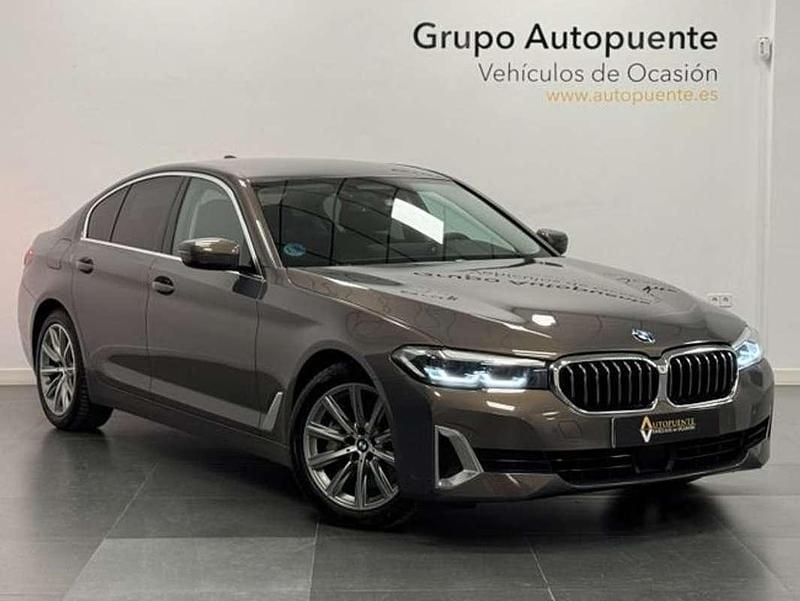 Usado BMW 530 Comfort Edition 286 CV (210 kW) 2023 Gris Berlina