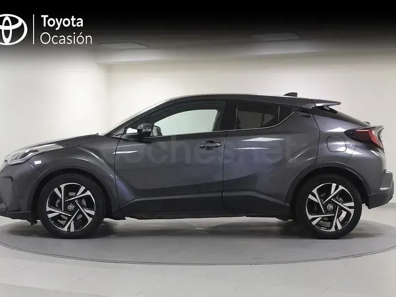 Usado Toyota C-HR Advance 122 CV (89 kW) 2022 Gris / plata SUV
