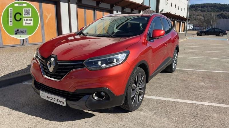 Usado Renault Kadjar Zen 132 CV (97 kW) 2018 Burdeos SUV