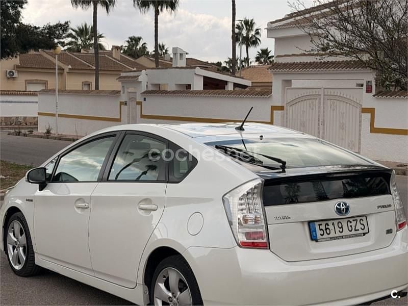 Usado Toyota Prius Advance 136 CV (100 kW) 2010 Blanco Utilitario
