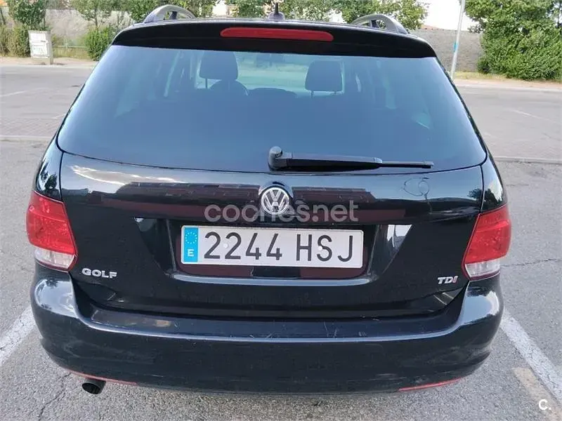 Usado VW Golf VII Advance 105 CV (77 kW) 2013 Negro Familiar
