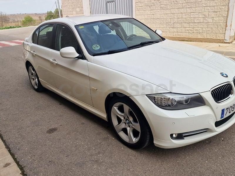 Usado BMW 318 Luxury Line 143 CV (105 kW) 2011 Blanco Berlina