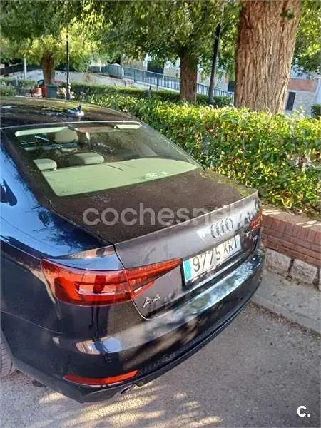 Usado Audi A4 Design 150 CV (110 kW) 2018 Azul Berlina