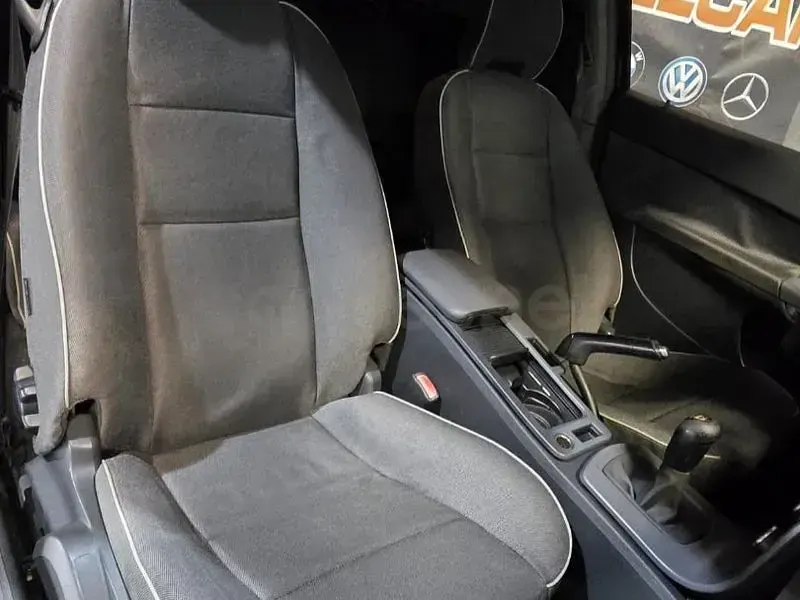 Usado Volvo C30 Momentum 109 CV (80 kW) 2008 Negro Utilitario