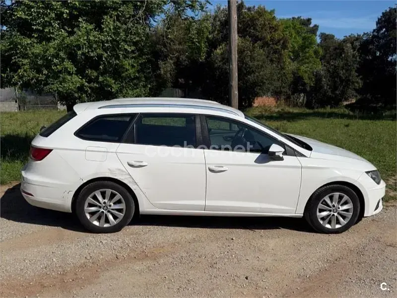 Usado Seat Leon ST Style 115 CV (84 kW) 2017 Blanco Familiar