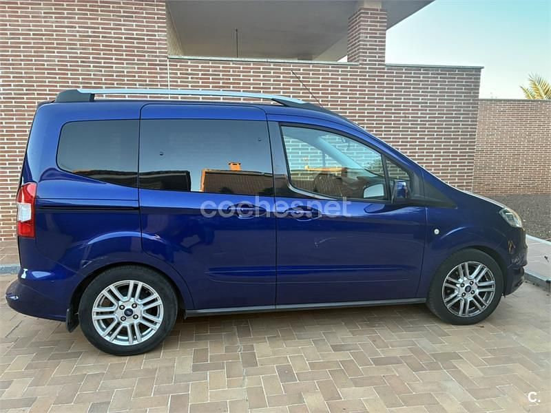 Usado Ford Tourneo Courier Titanium 100 CV (73 kW) 2017 Azul Monovolumen