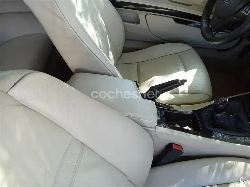 Usado BMW 320 170 CV (125 kW) 2008 Negro Coupe