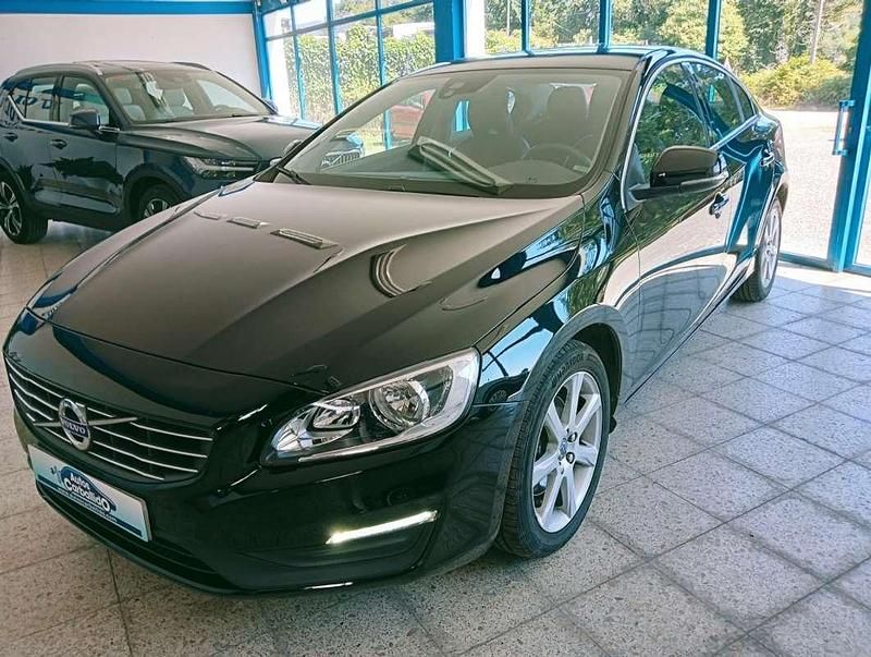 Usado Volvo S60 Momentum 150 CV (110 kW) 2016 Negro Berlina
