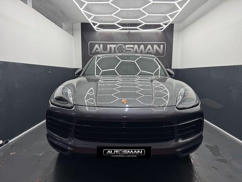 Usado Porsche Cayenne 462 CV (339 kW) 2020 Gris / plata SUV