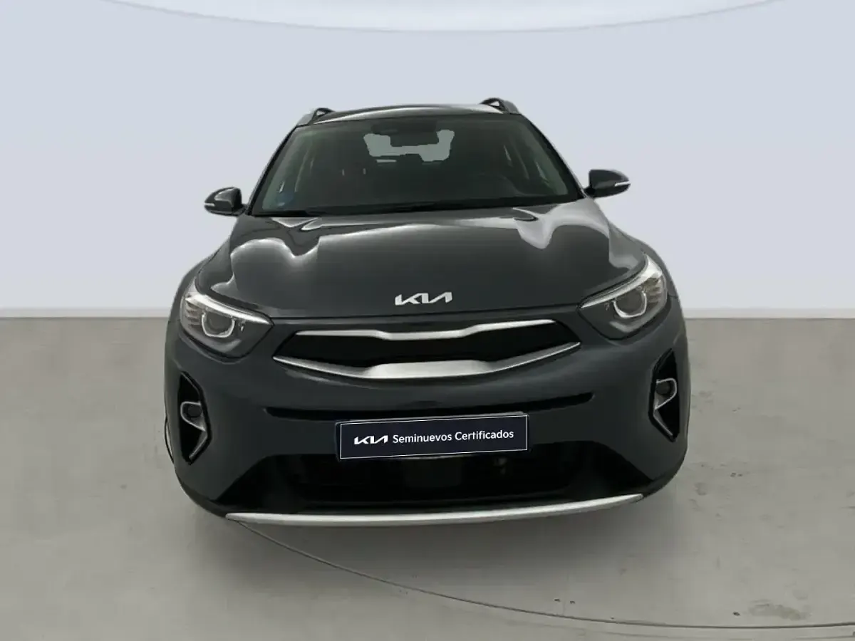 Usado Kia Stonic Plus 100 CV (73 kW) 2022 Gris SUV