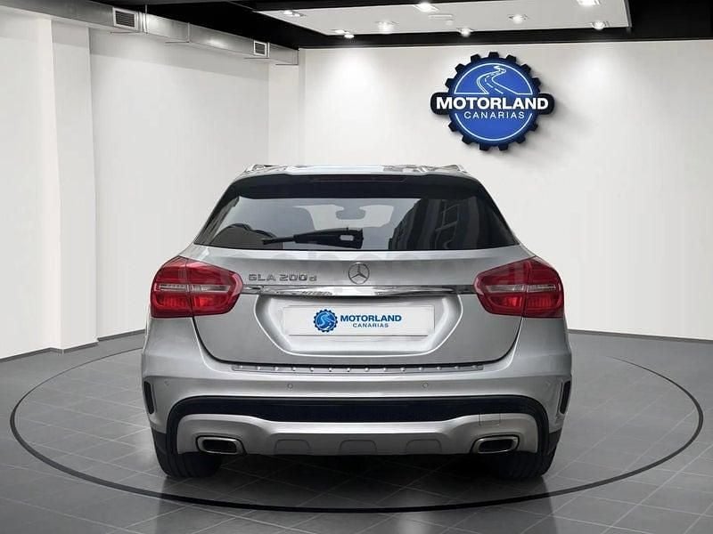 Usado Mercedes GLA200 AMG line 136 CV (100 kW) 2017 Gris / plata SUV