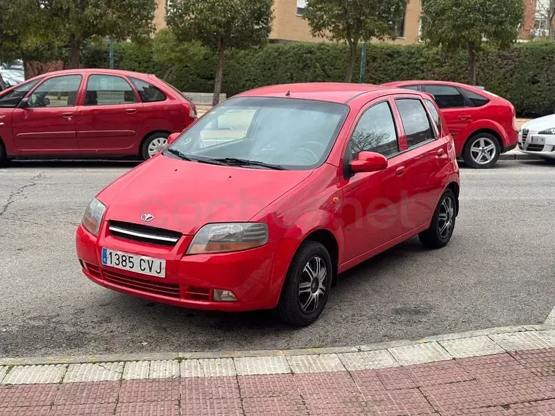 Usado Chevrolet Kalos Sport 94 CV (69 kW) 2004 Granate Berlina