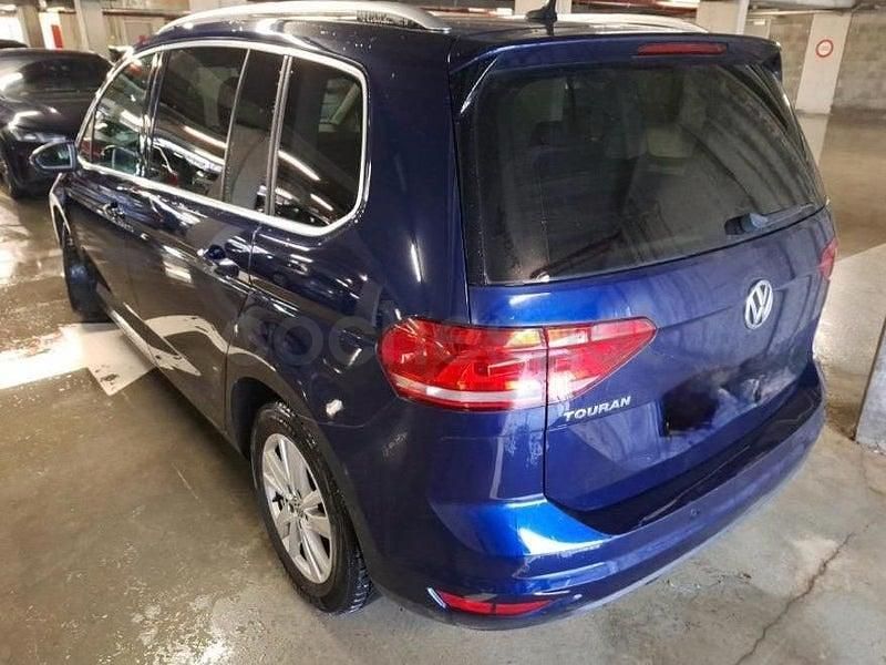 Usado VW Touran Sportline 115 CV (84 kW) 2020 Azul Monovolumen