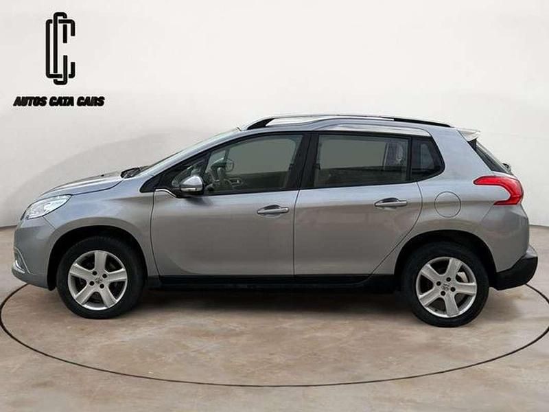 Usado Peugeot 2008 Access 82 CV (60 kW) 2015 Gris SUV