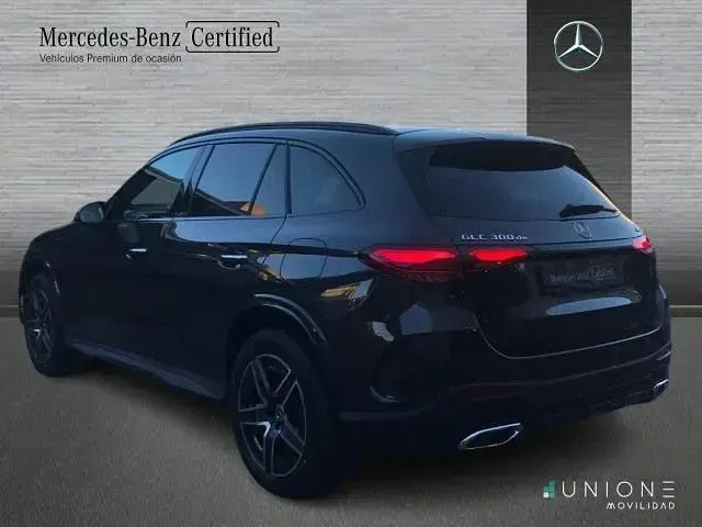 Usado Mercedes GLC300e 333 CV (244 kW) 2026 Gris grafito