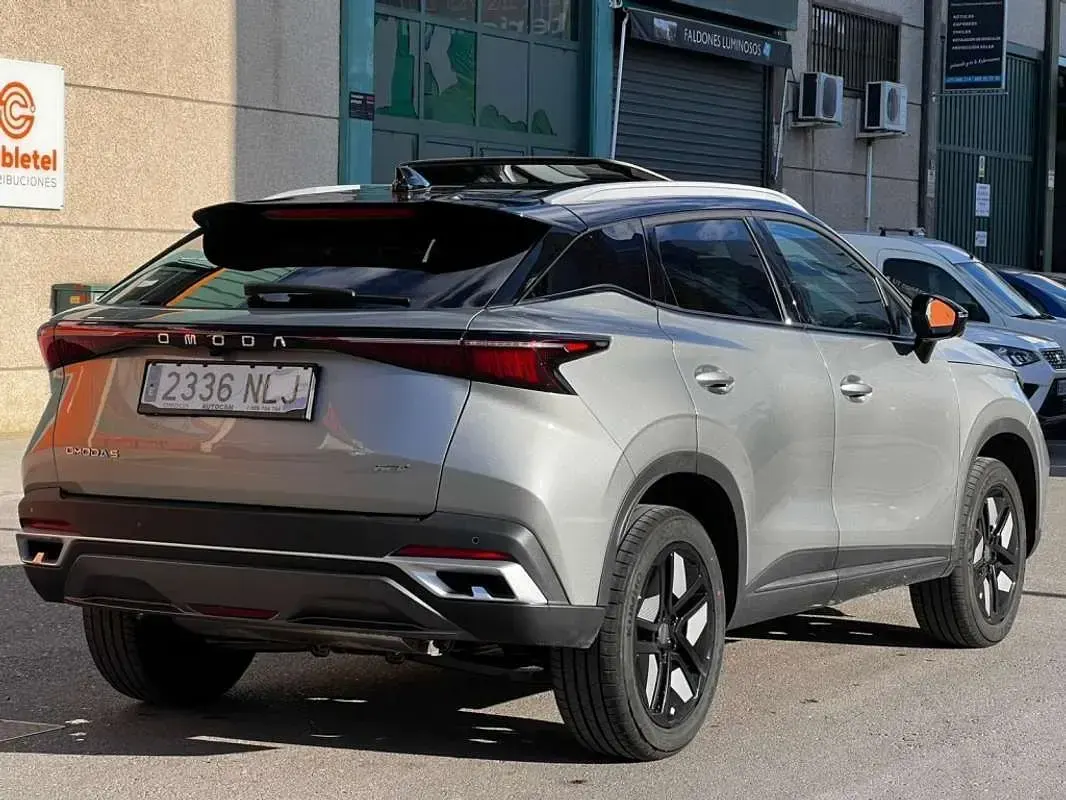 Usado Omoda 5 147 CV (108 kW) 2026 Gris SUV