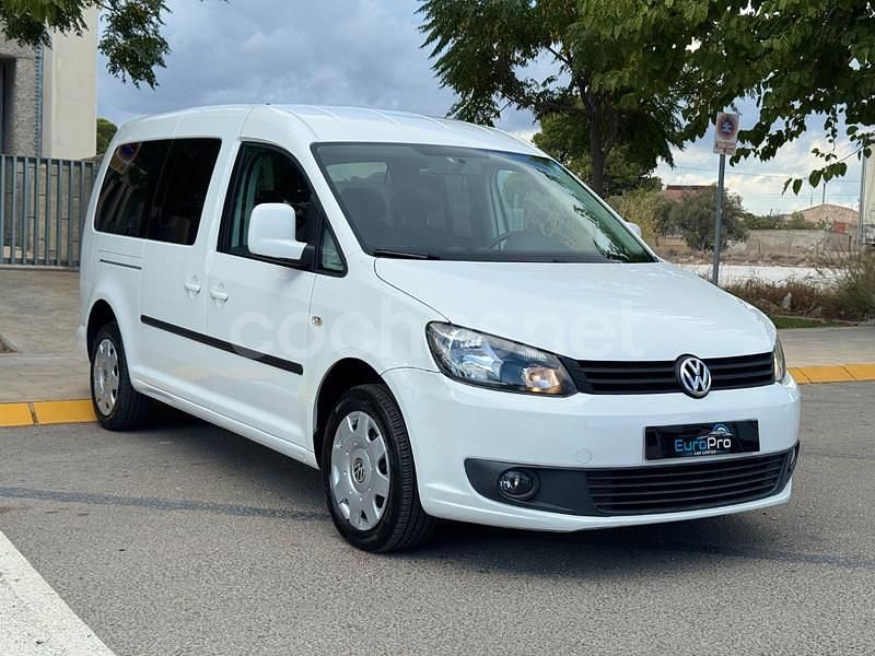 Usado VW Caddy Maxi Trendline 102 CV (75 kW) 2015 Blanco Monovolumen