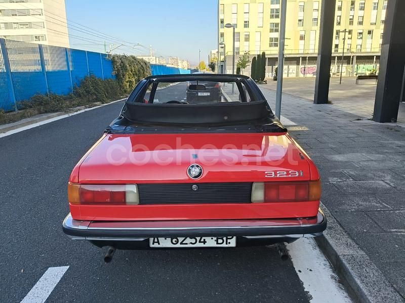 Usado BMW 323 150 CV (110 kW) 1982 Rojo Berlina
