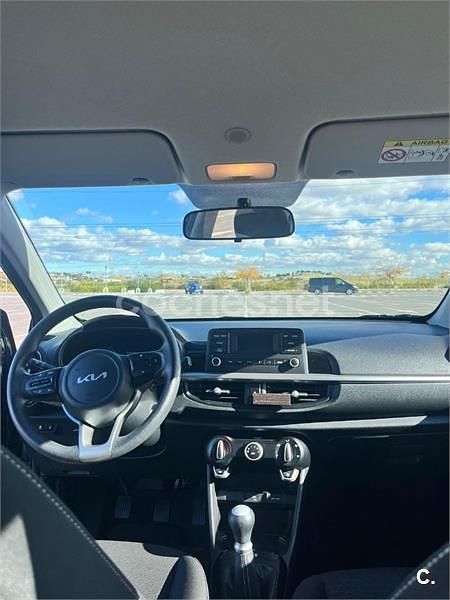 Usado Kia Picanto Comfort 67 CV (49 kW) 2022 Gris / plata Utilitario
