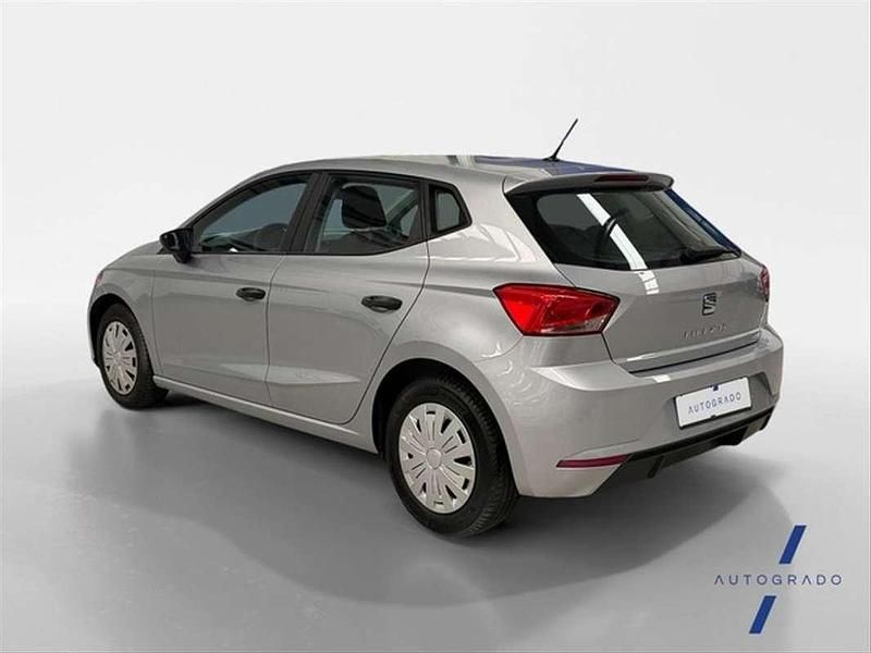 Usado Seat Ibiza Reference 80 CV (58 kW) 2019 Gris / plata Berlina