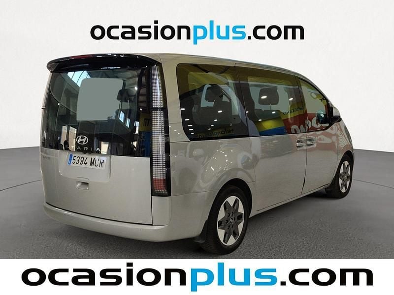 Usado Hyundai Staria 177 CV (130 kW) 2022 Gris plata Monovolumen