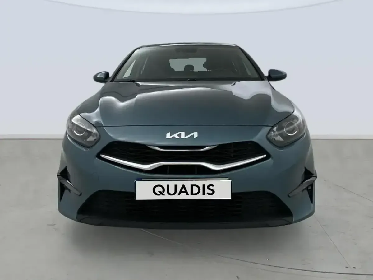 Usado Kia Ceed 100 CV (73 kW) 2022 Gris Utilitario