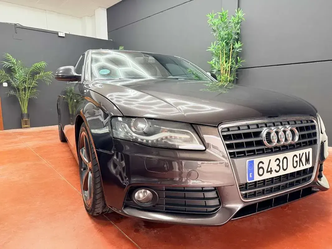 Usado Audi A4 S-line plus 120 CV (88 kW) 2008 Marrón Berlina