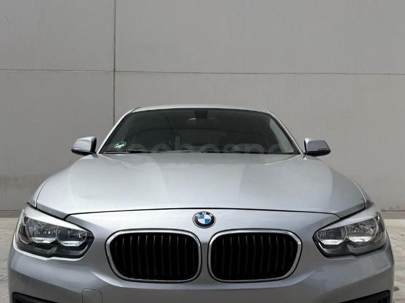 Käytetty BMW 118 Comfort Edition 150 HP (110 kW) 2016 Harmaa Viistoperä