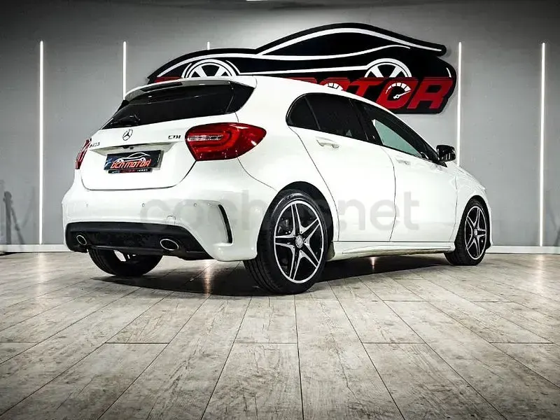 Usado Mercedes A200 AMG line 136 CV (100 kW) 2015 Blanco Berlina