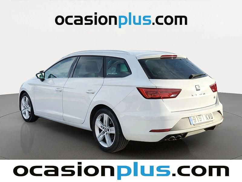 Usado Seat Leon FR 150 HP (110 kW) 2019 Branco Monovolume