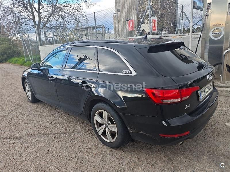 Usado Audi A4 Advanced 170 CV (125 kW) 2018 Negro Familiar