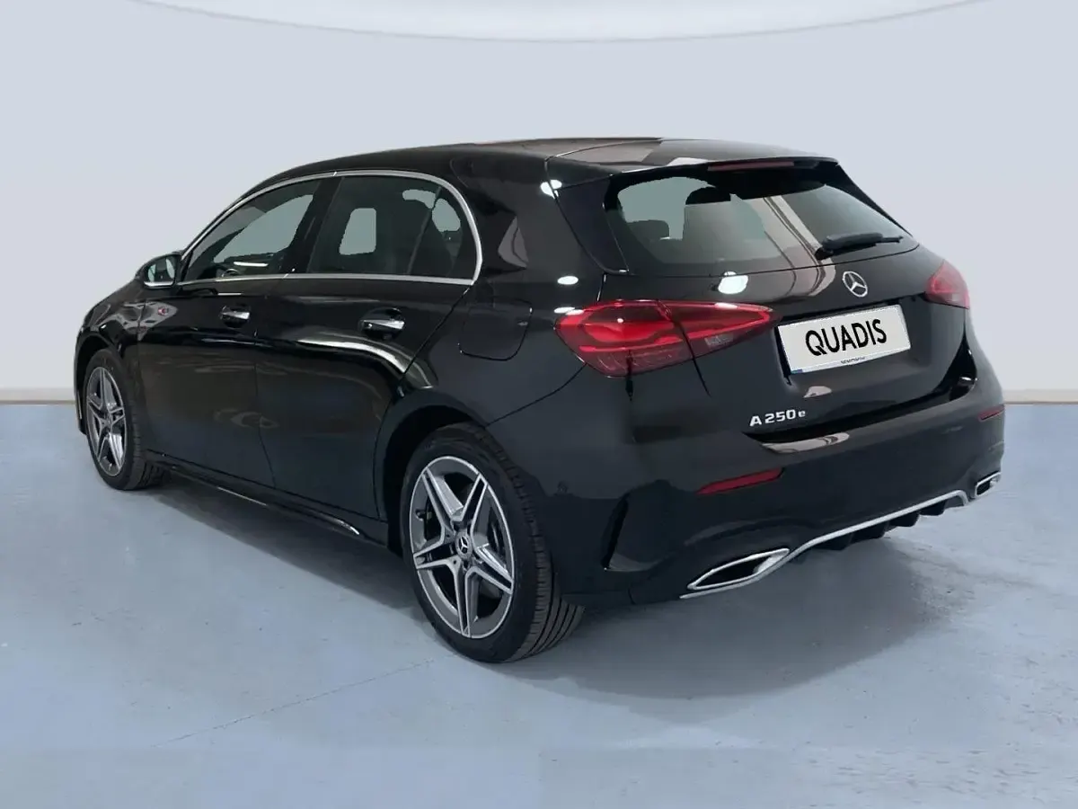 Usado Mercedes A250 218 CV (160 kW) 2025 Negro