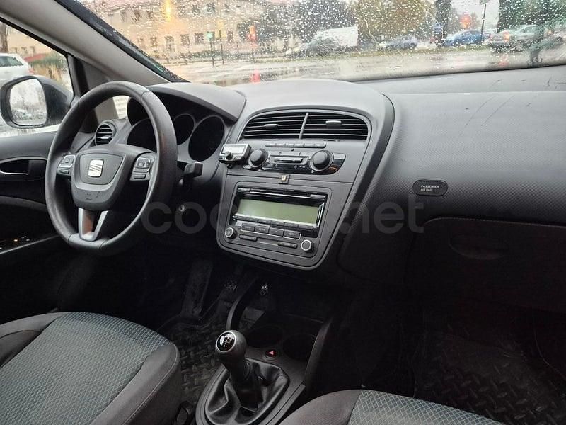 Usado Seat Altea XL Reference 98 CV (72 kW) 2011 Blanco Monovolumen