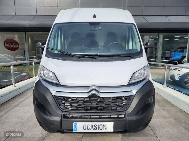 Usado Citroën Jumper 89 kW (122 CV) 2023 Blanco Monovolumen