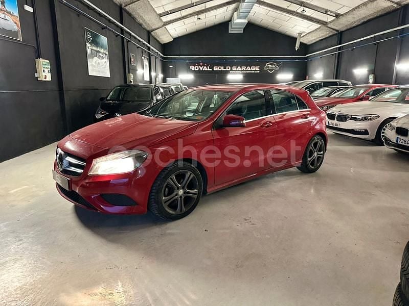 Usado Mercedes A200 Urban 136 CV (100 kW) 2016 Rojo Berlina
