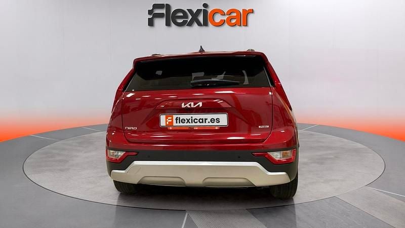 Usado Kia Niro 141 HP (103 kW) 2022 Vermelho SUV